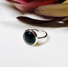 Load image into Gallery viewer, Onyx and Sterling Silver Ring
